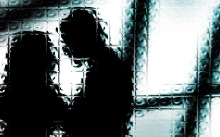Μ.Ιωαννίδου: «Γνωστός δημοσιογράφος πήγε να με βιάσει έξω από το σπίτι μου»